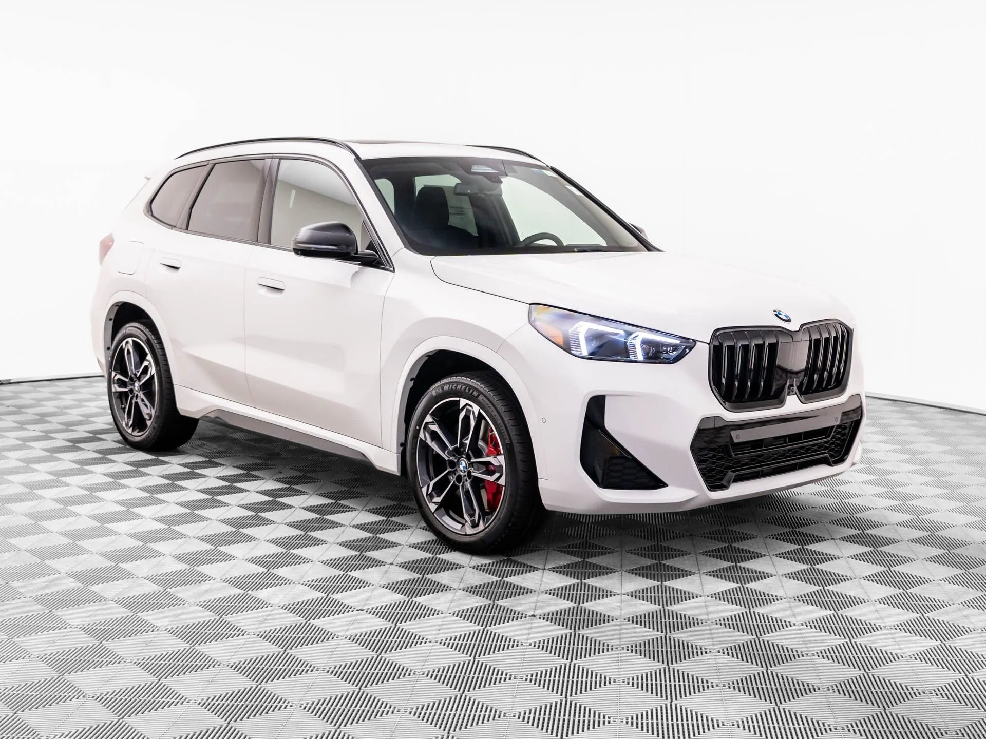New 2026 White BMW xDrive28i image 9