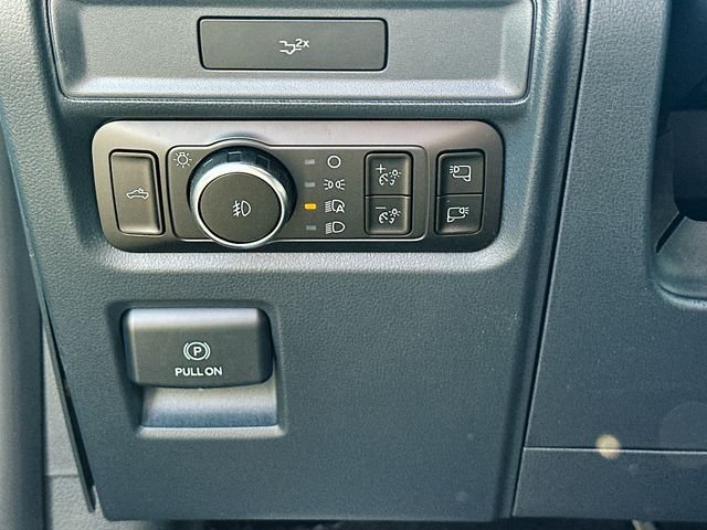 New 2026 Carbonized Gray Metallic Ford XLT image 10
