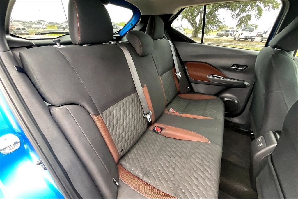 Used 2023 Blue Nissan SR image 22