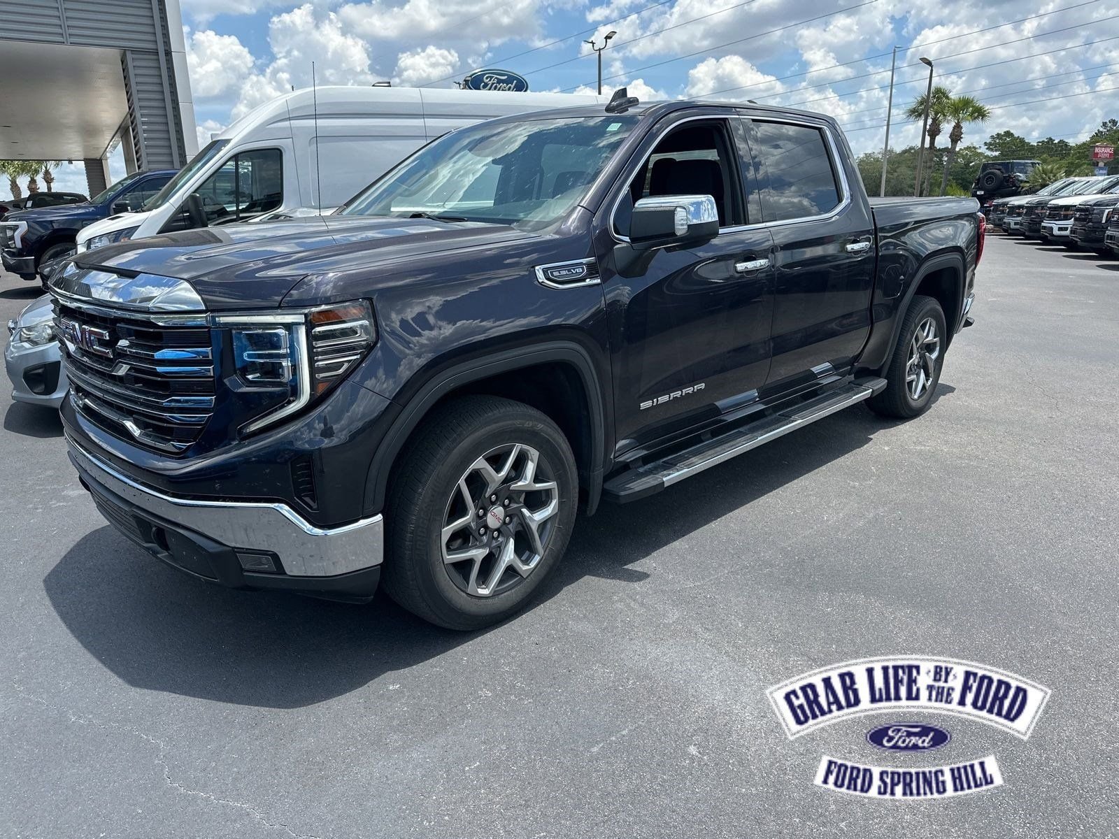 2024 GMC Sierra 2WD Crew Cab Short Box SLT's photo