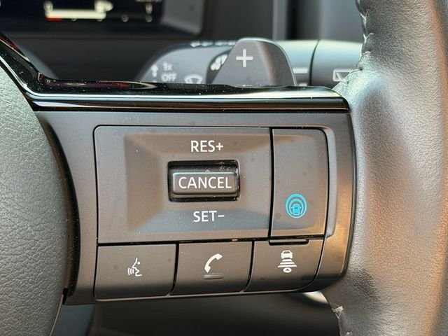 Used 2024 Blue Nissan Platinum image 26