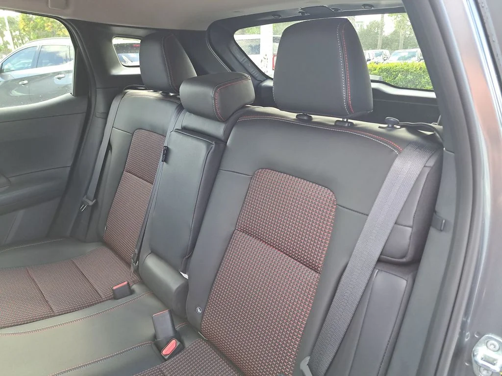 2026 Nissan KICKS SR - Photo 13
