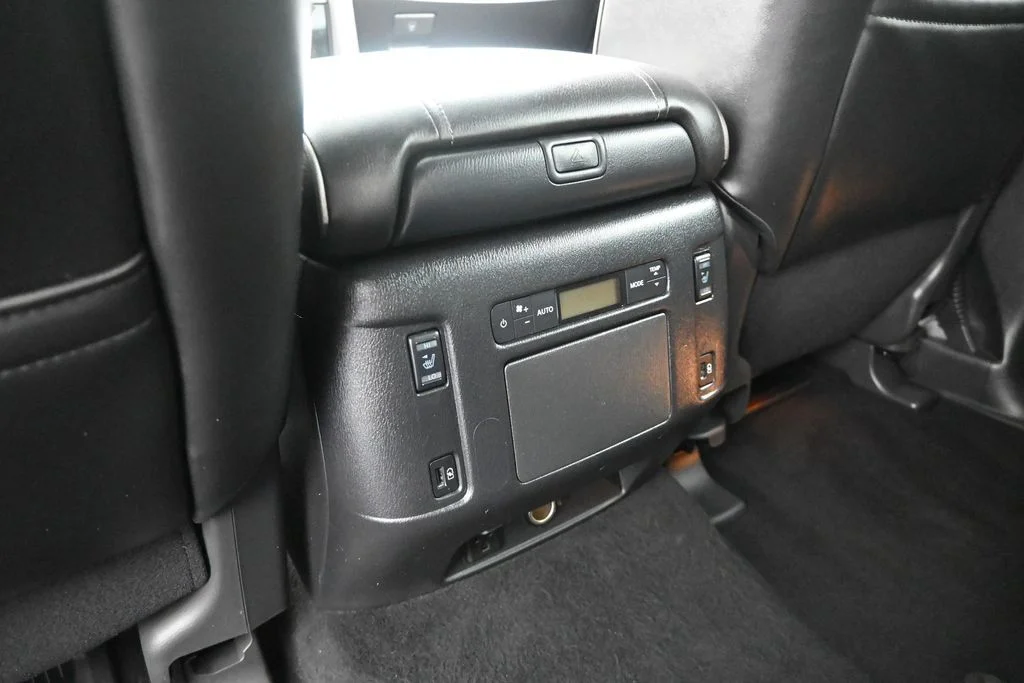 Used 2023 White INFINITI Sensory image 17