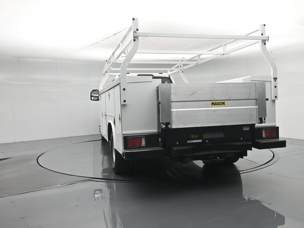 New 2026 Oxford White Ford XL image 32