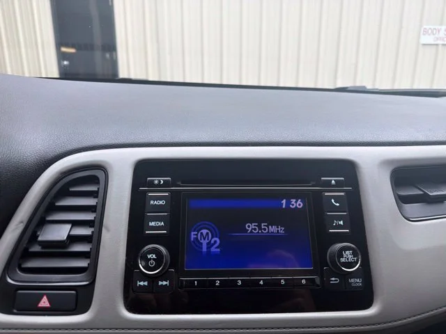 Used 2020 Silver Honda LX image 22
