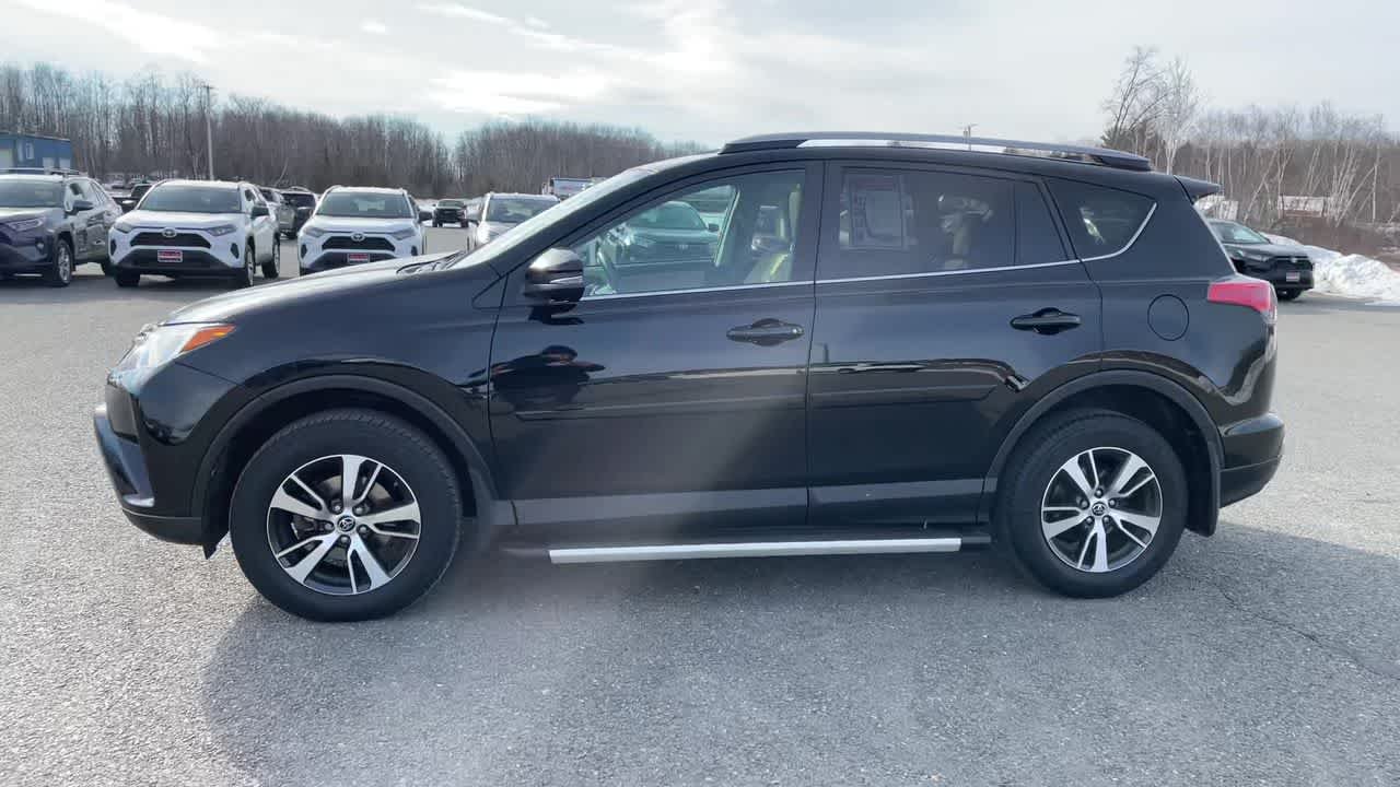 Used 2017 Black Toyota XLE image 5