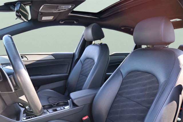 Used 2019 White Hyundai Sport image 14