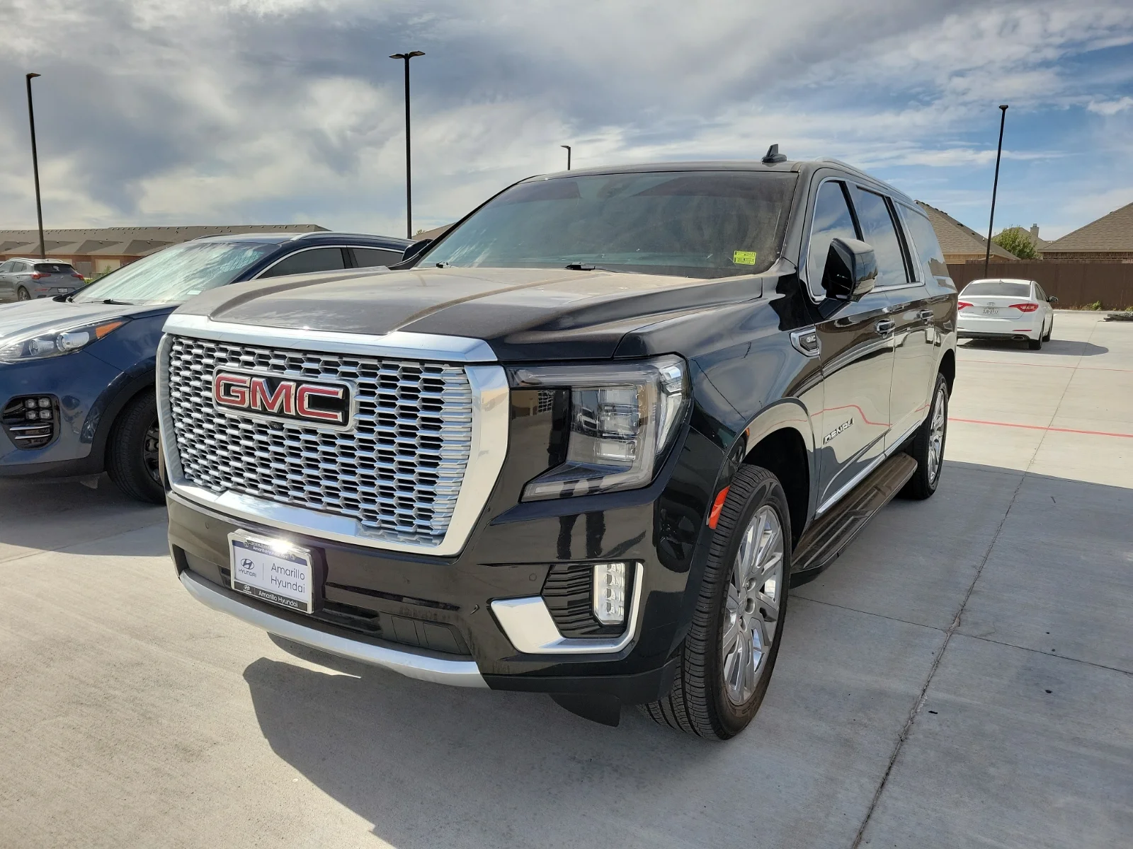 Used 2021 Black GMC Denali 4x4 image 1