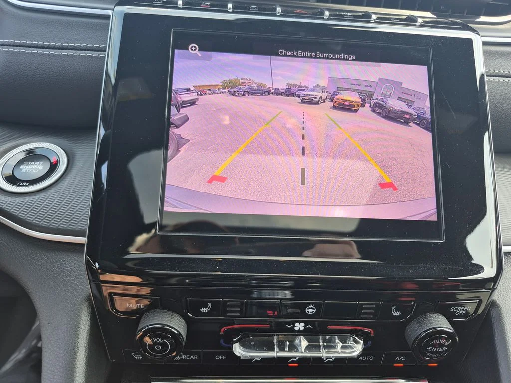 Used 2025 Gray Jeep Altitude X image 10