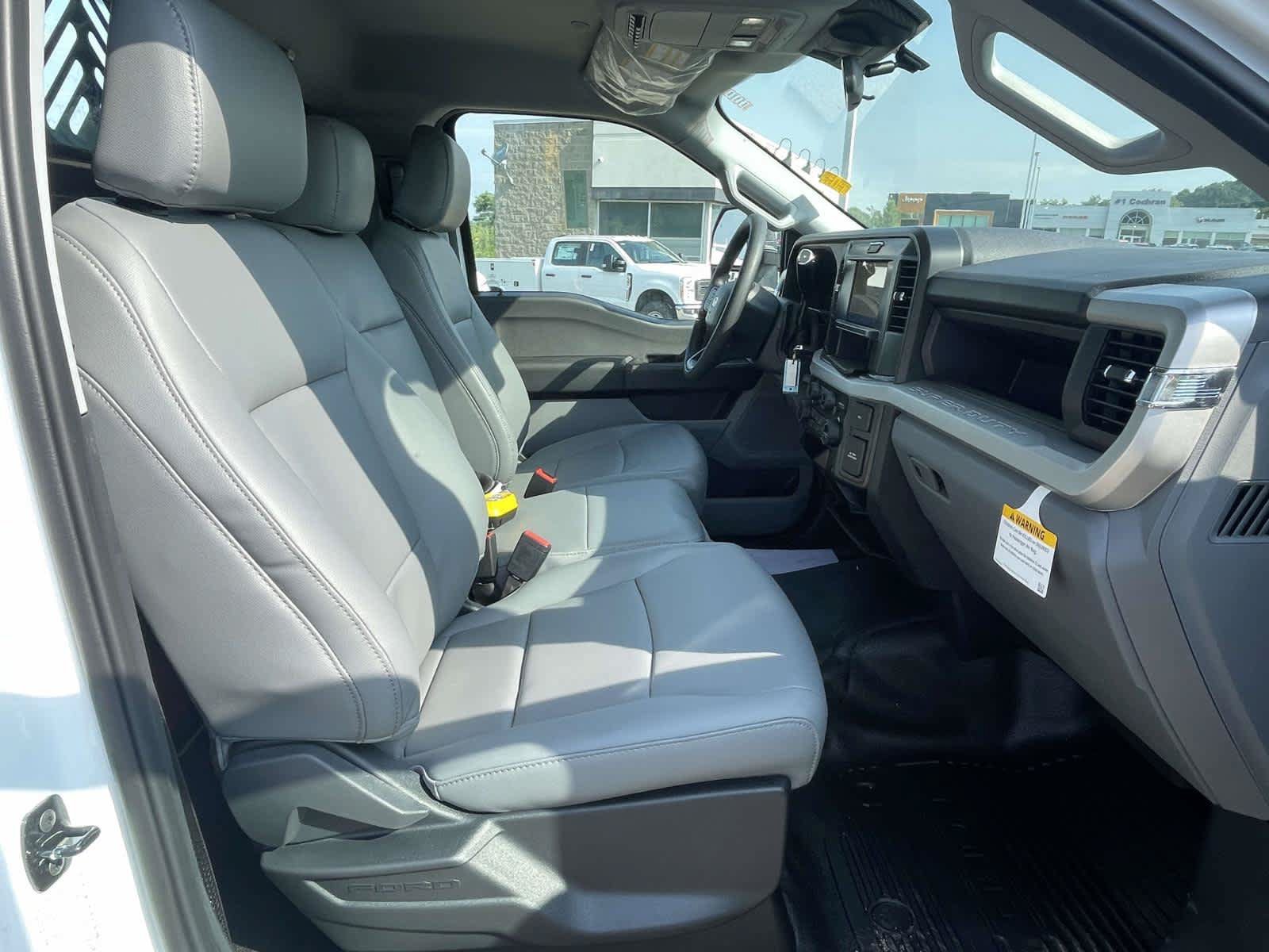 New 2026 Oxford White Ford  image 21
