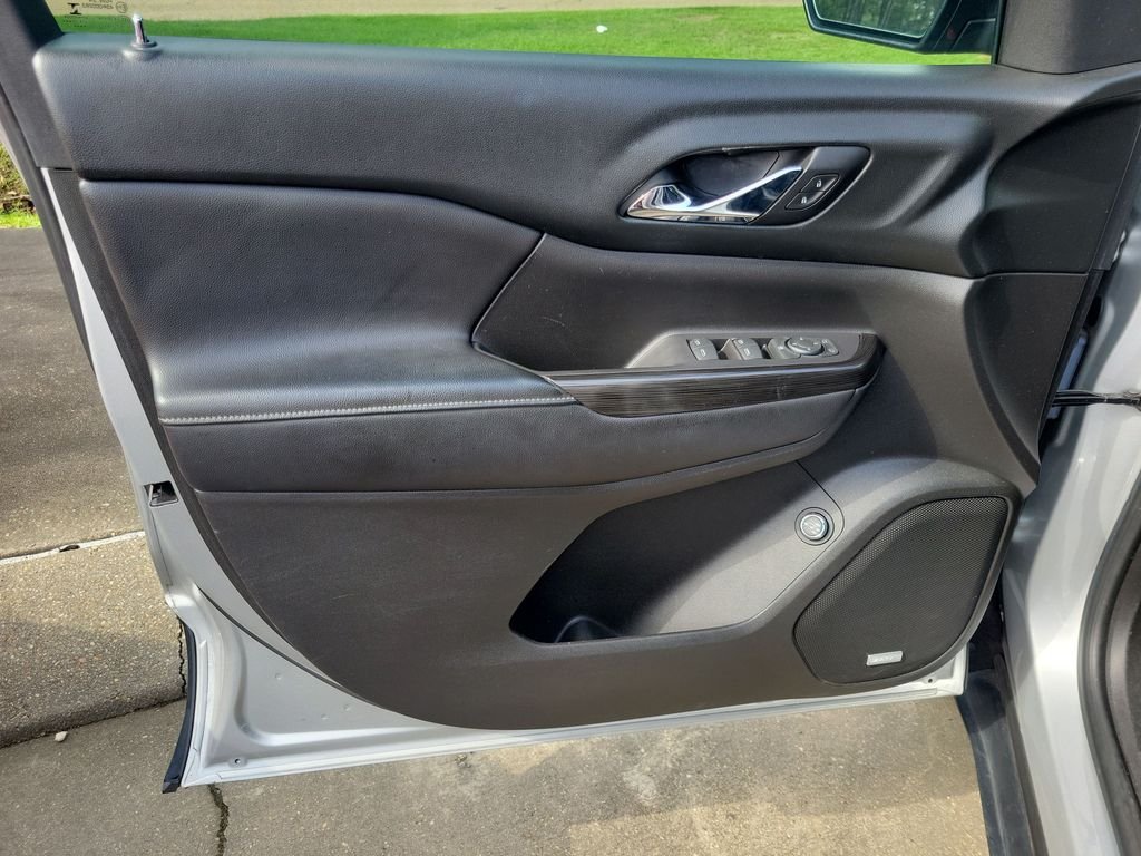 Used 2018 Silver GMC SLT-1 image 13
