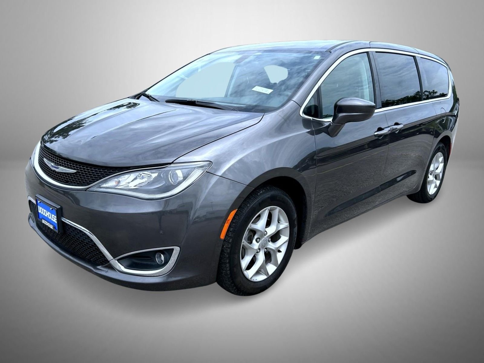 2019 Chrysler Pacifica Touring Plus's photo