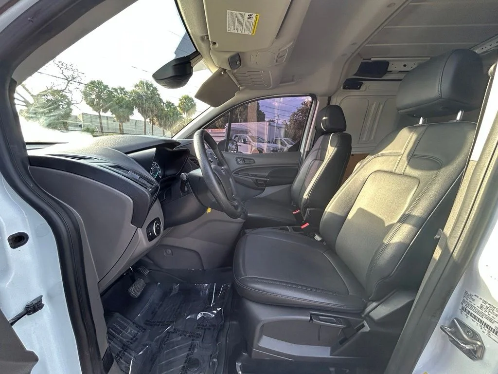 Used 2022 Frozen White Ford XL image 11