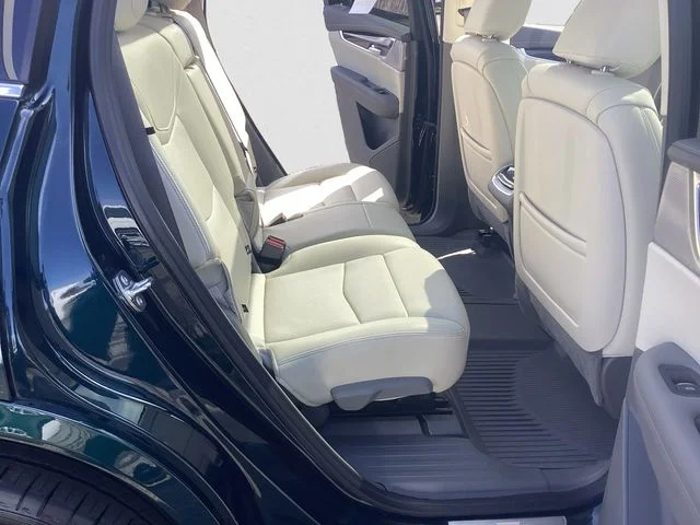 Used 2025 Emerald Cadillac Premium Luxury image 13