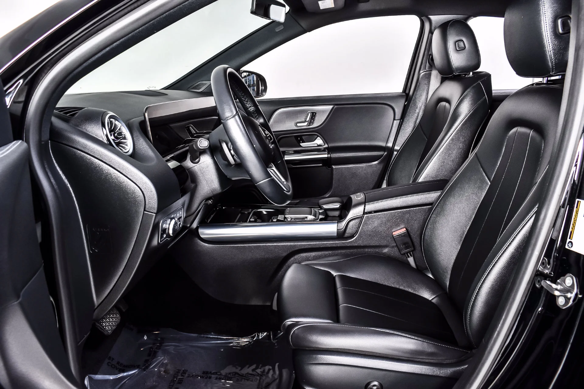 Used 2023  Mercedes-Benz GLA 250 image 13