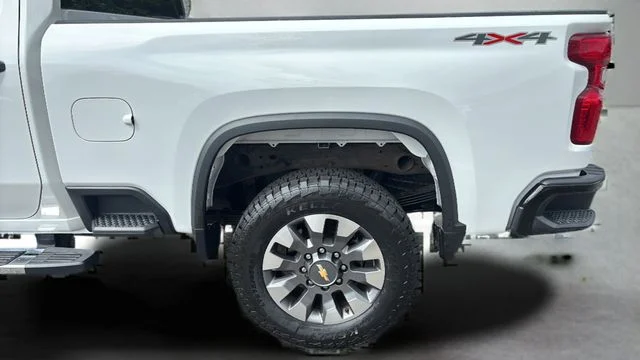 Used 2024 White Chevrolet Custom image 36