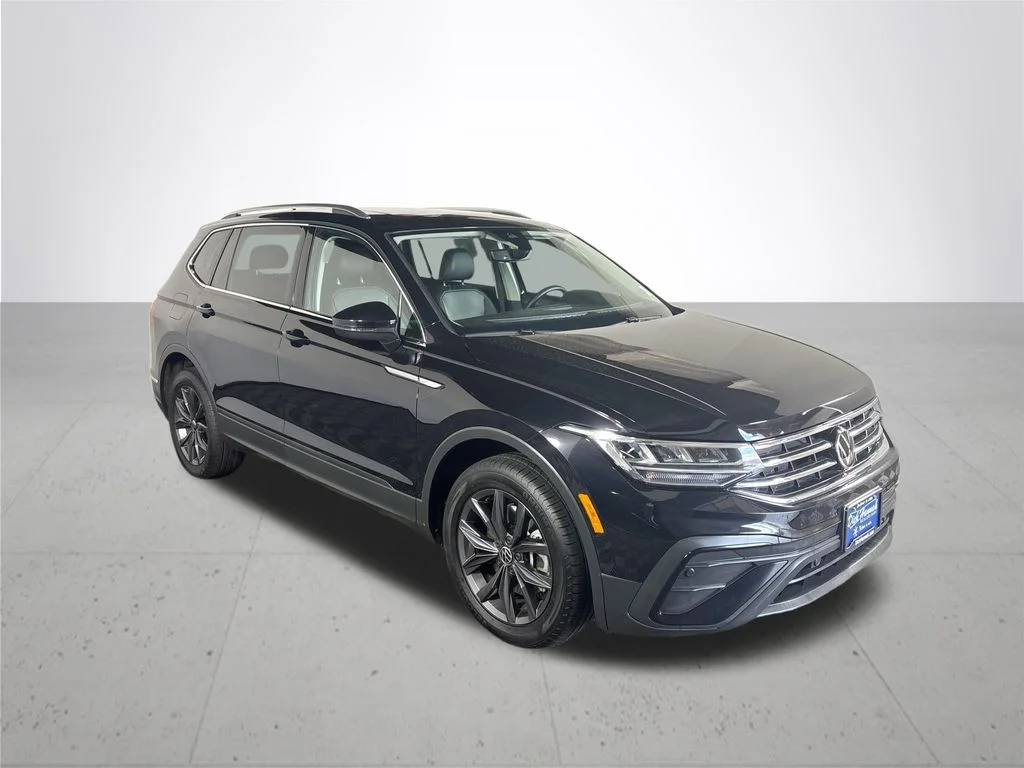 Certified Used 2022 Black Volkswagen 2.0T SE image 5