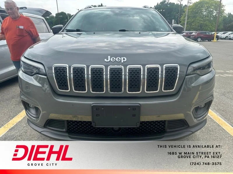 Used 2020 Gray Jeep Latitude Plus image 2