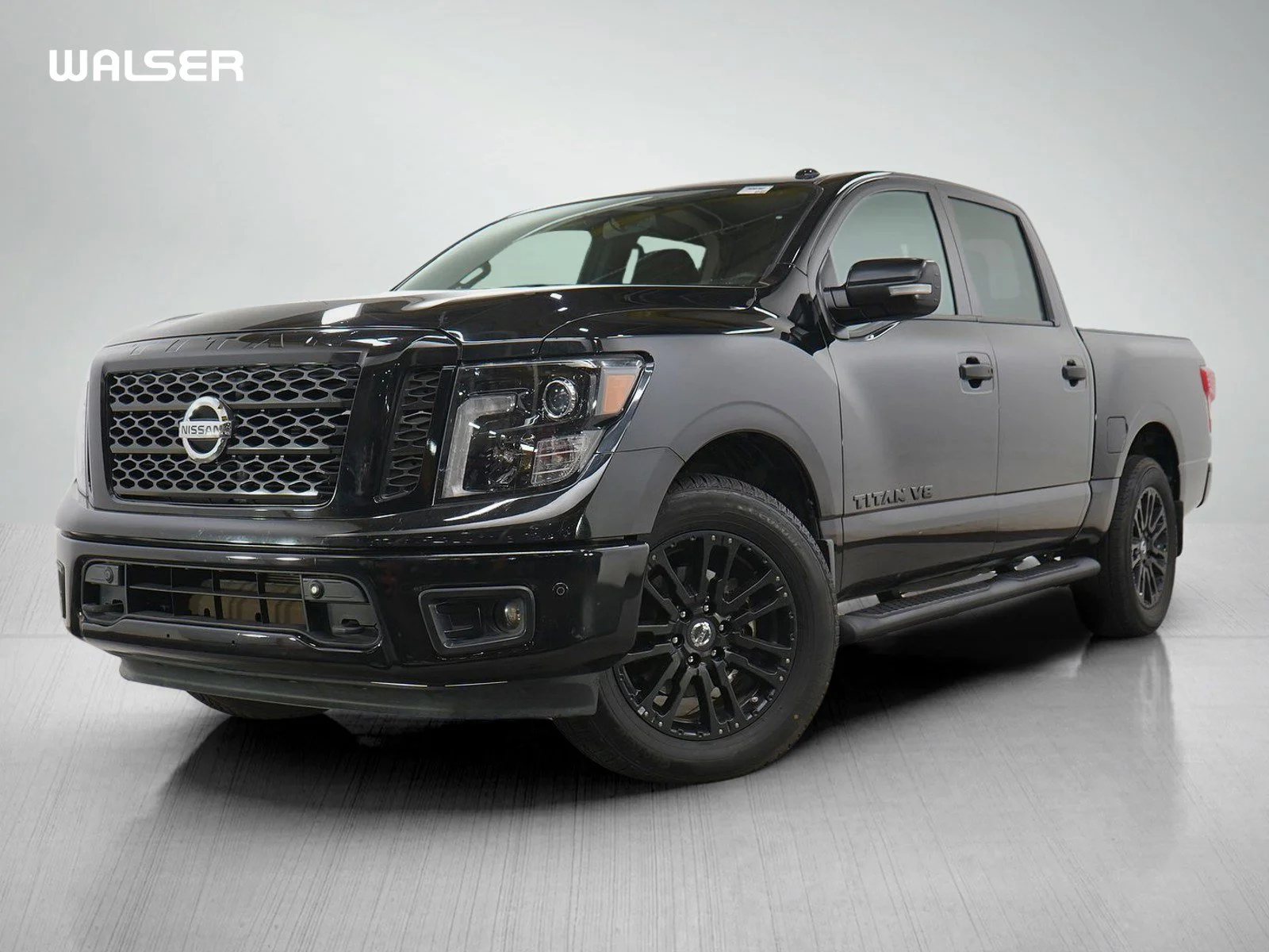 2018 Nissan Titan's photo