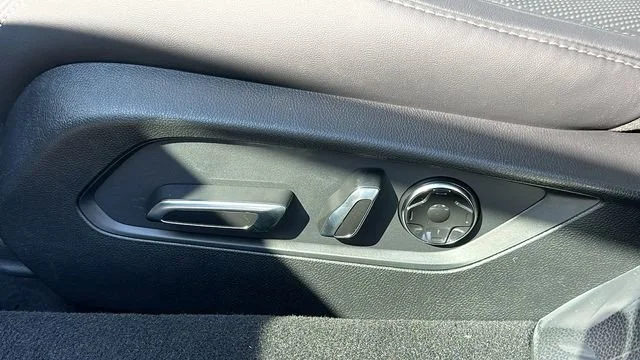 2025 Acura TLX Technology Package - Photo 38