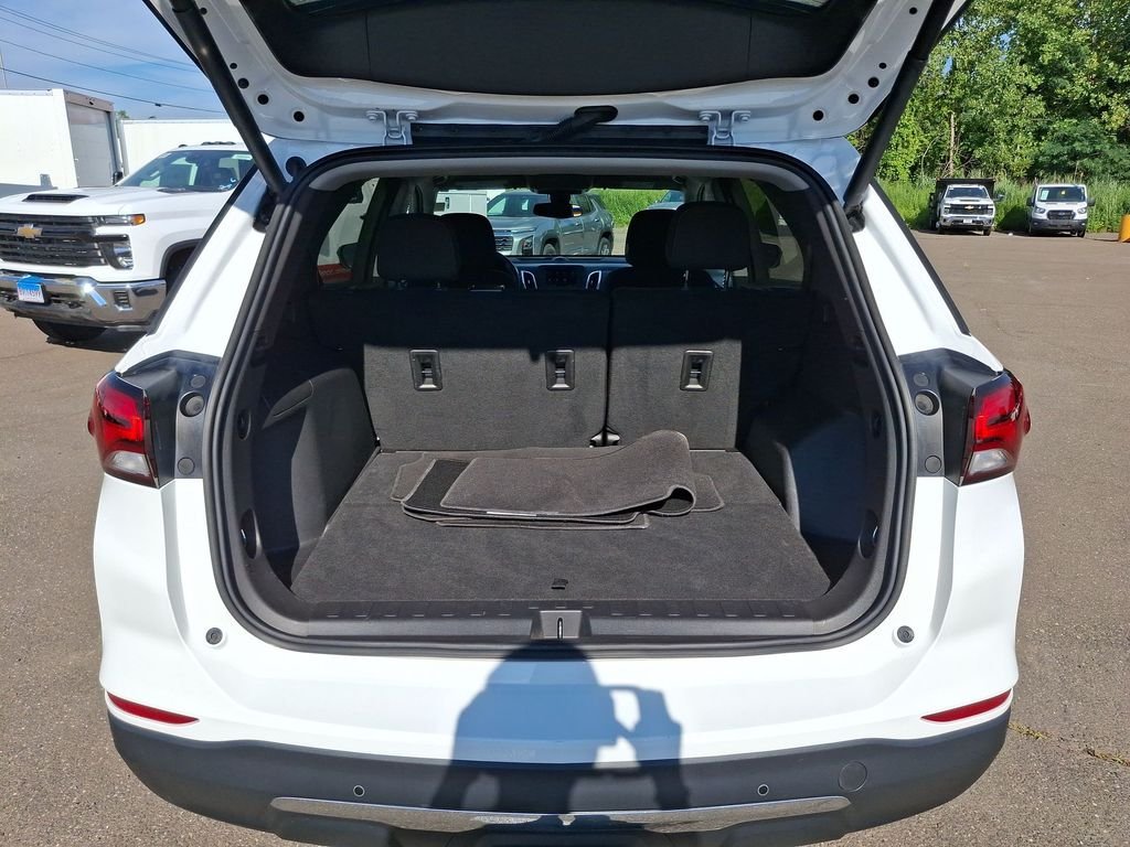 Used 2024 White Chevrolet LT image 19