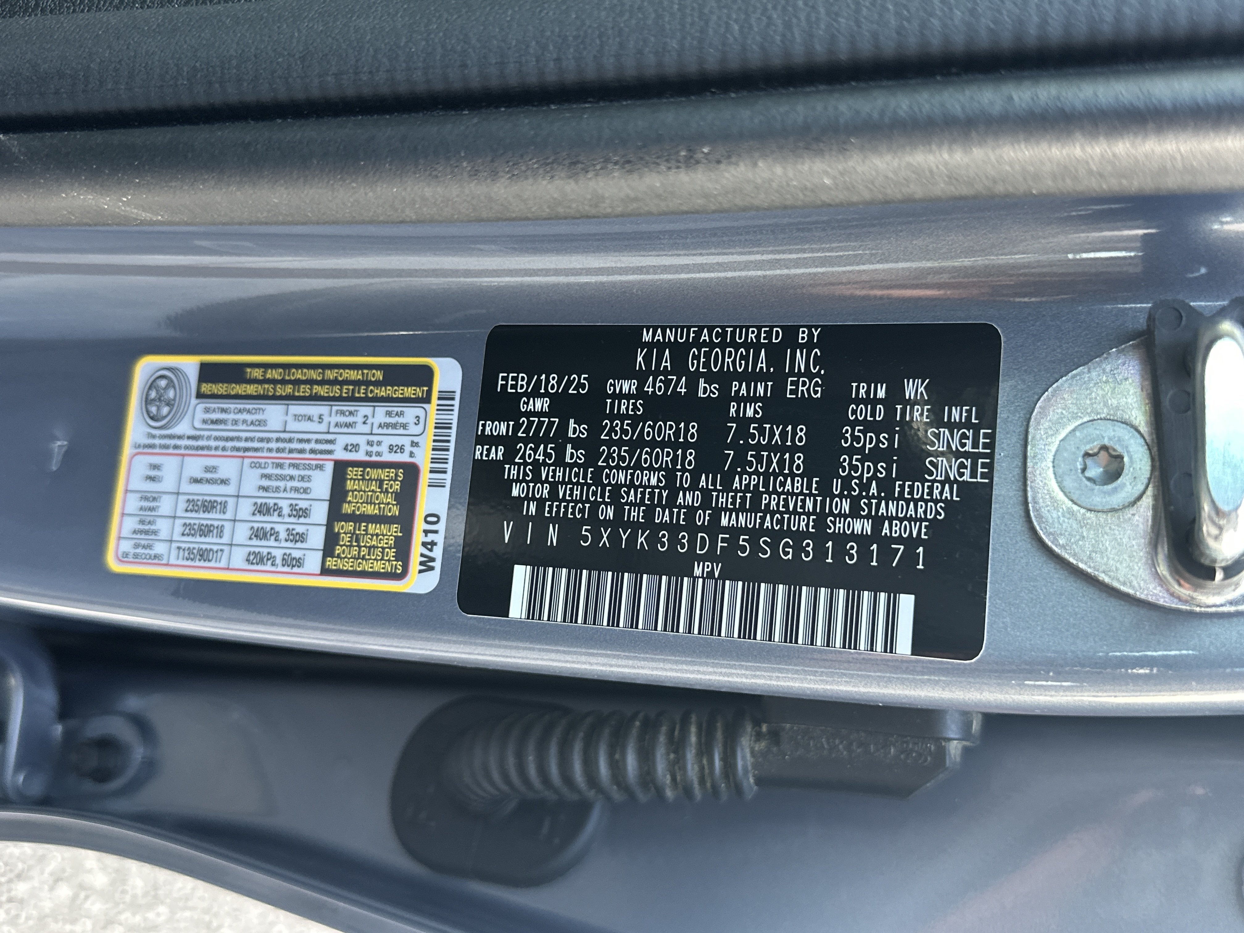 Used 2025 Everlasting Silver Kia EX image 29