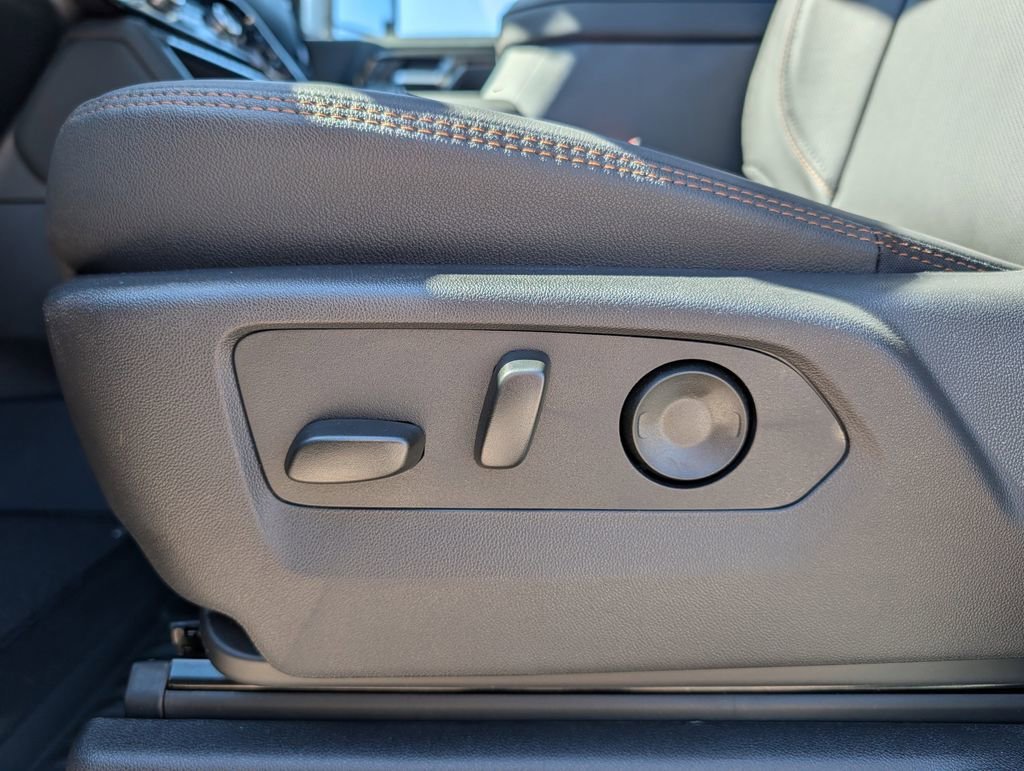 2026 GMC Sierra 3500HD AT4 - Photo 15