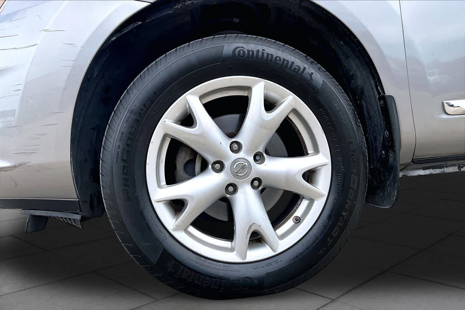 Used 2012 Platinum Graphite Nissan S image 10