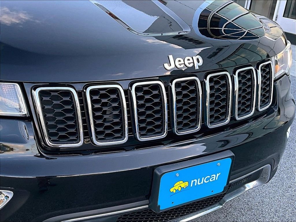 Used 2021 Diamond Black Crystal Pearlcoat Jeep Limited image 29