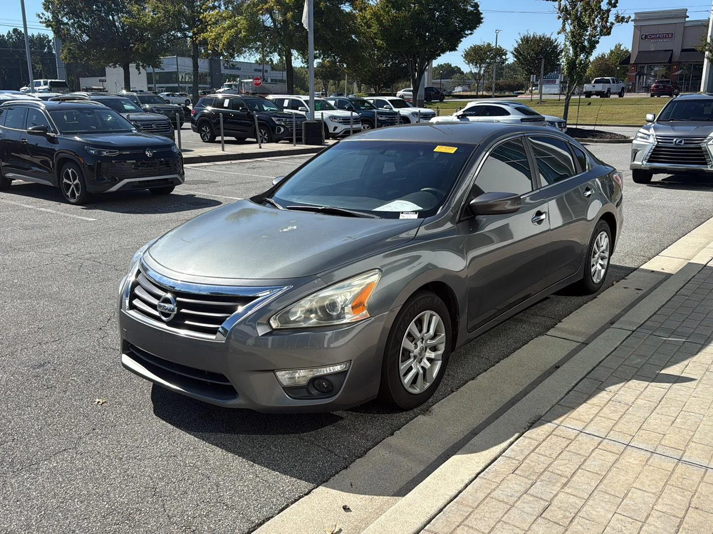 Used 2014 Gun Metallic Nissan 2.5 S image 4