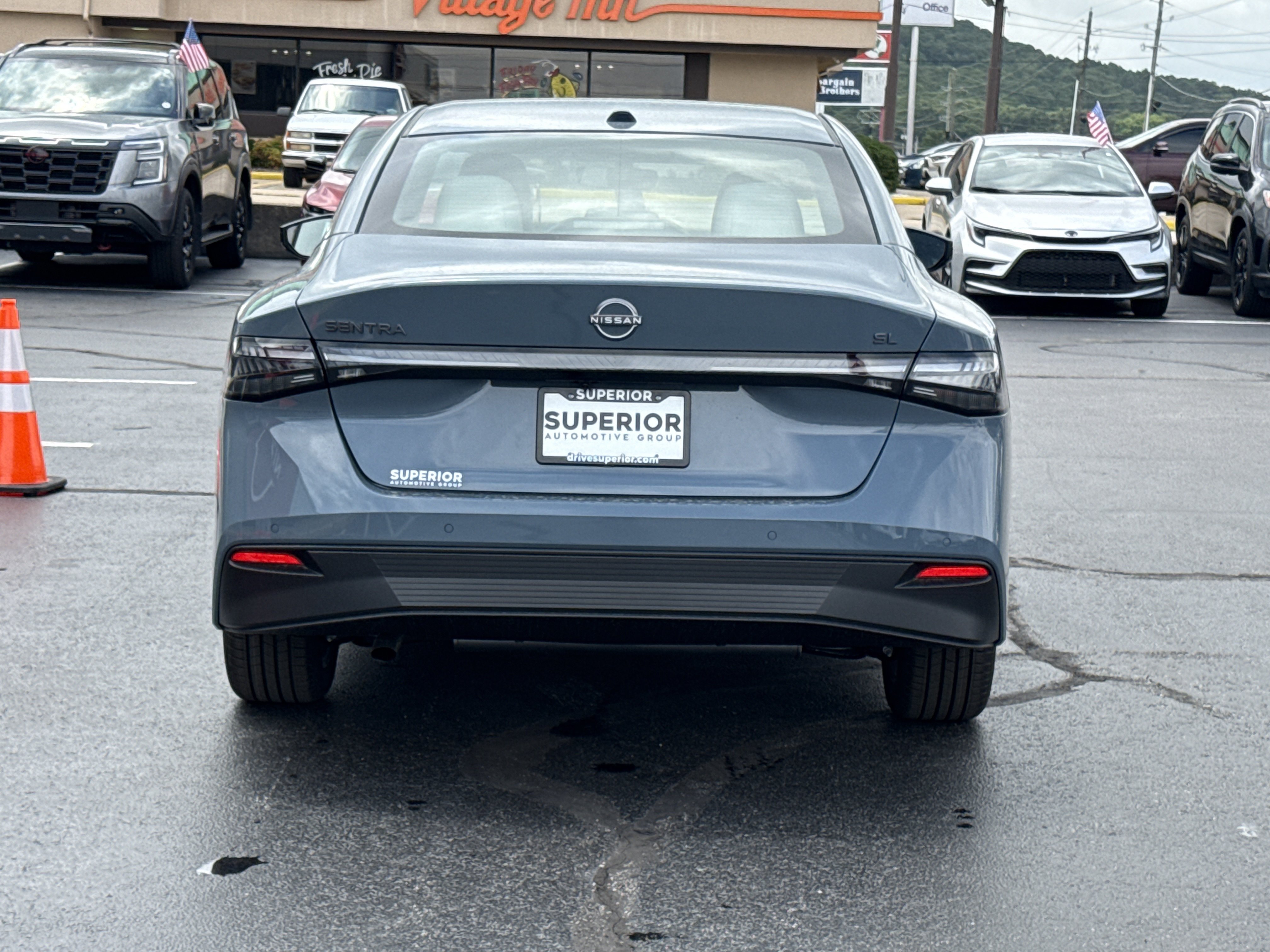 New 2026 Atlantic Gray Metallic Nissan SL image 4