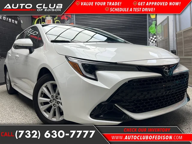2025 Toyota Corolla Hatchback SE