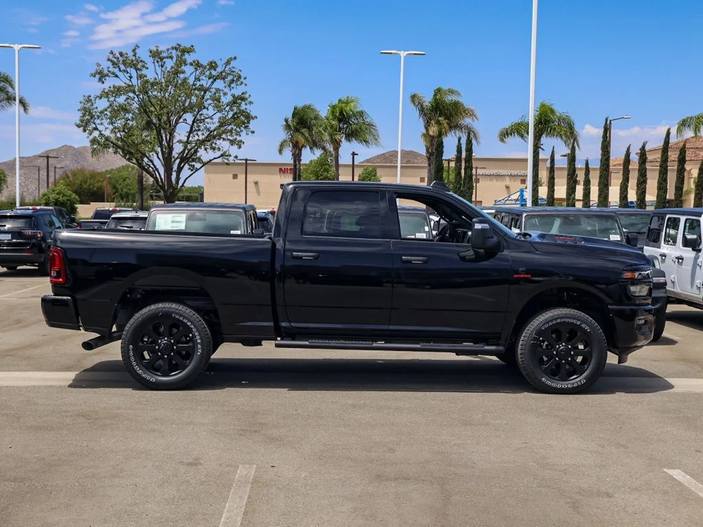 New 2026 Diamond Black Crystal Pearlcoat RAM  image 3