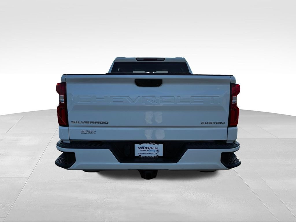 Used 2020 White Chevrolet Custom image 3