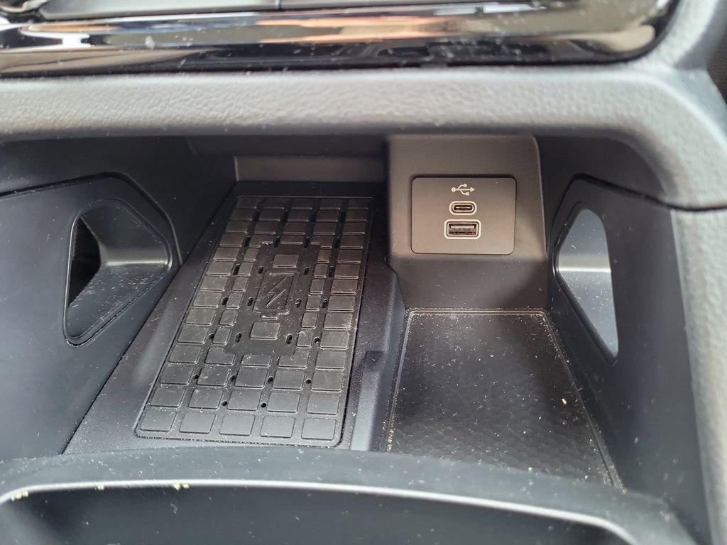 Used 2024 Red Ford XLT image 33