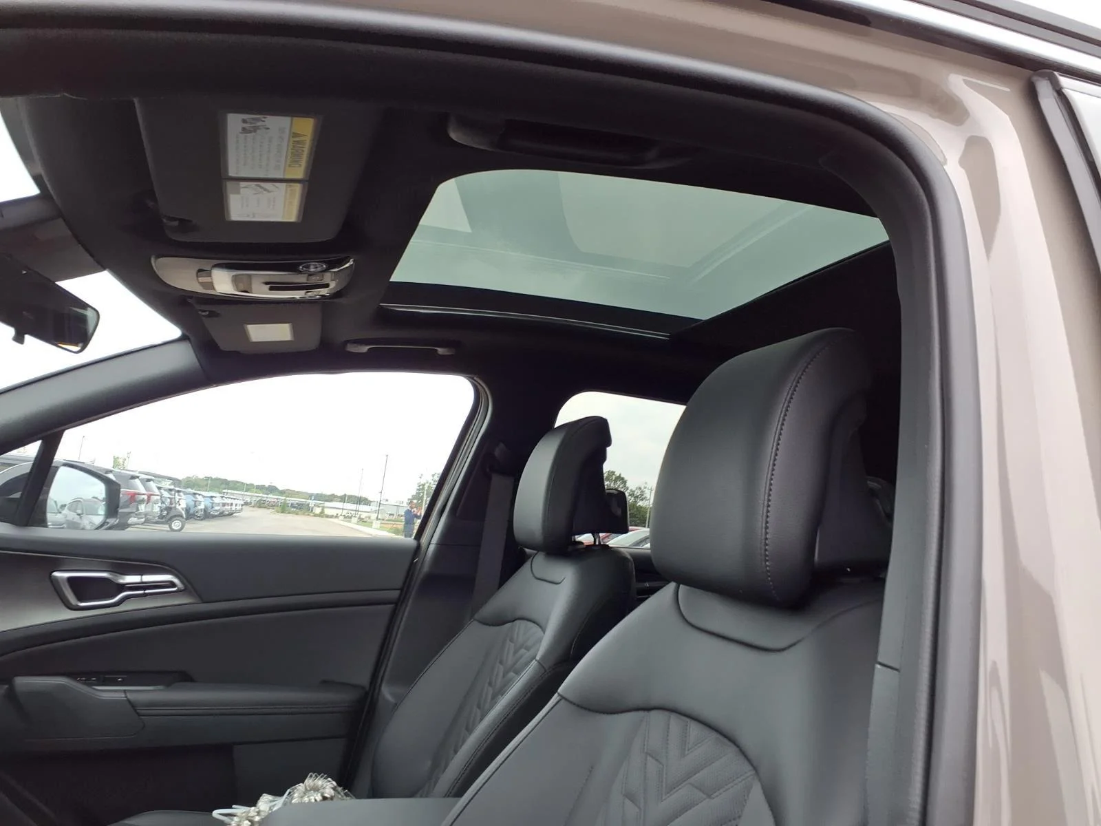New 2027 Road Rider Brown / Black Roof Kia X-Line image 12