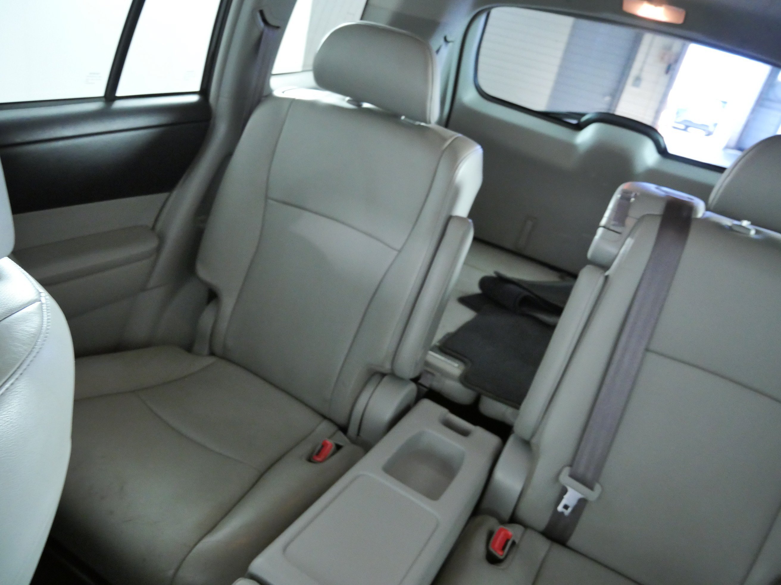 Used 2013 Black Toyota Limited image 12
