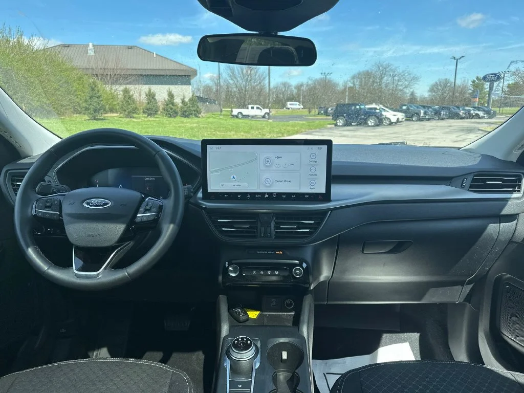Used 2023 Black Ford Active image 4