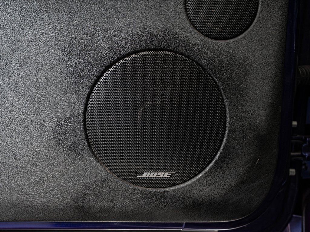 Used 2004 Ultra Violet Metallic Chevrolet  image 22