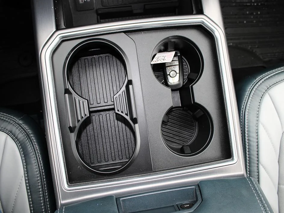 2022 Ford F-450 Super Duty Limited - Photo 17