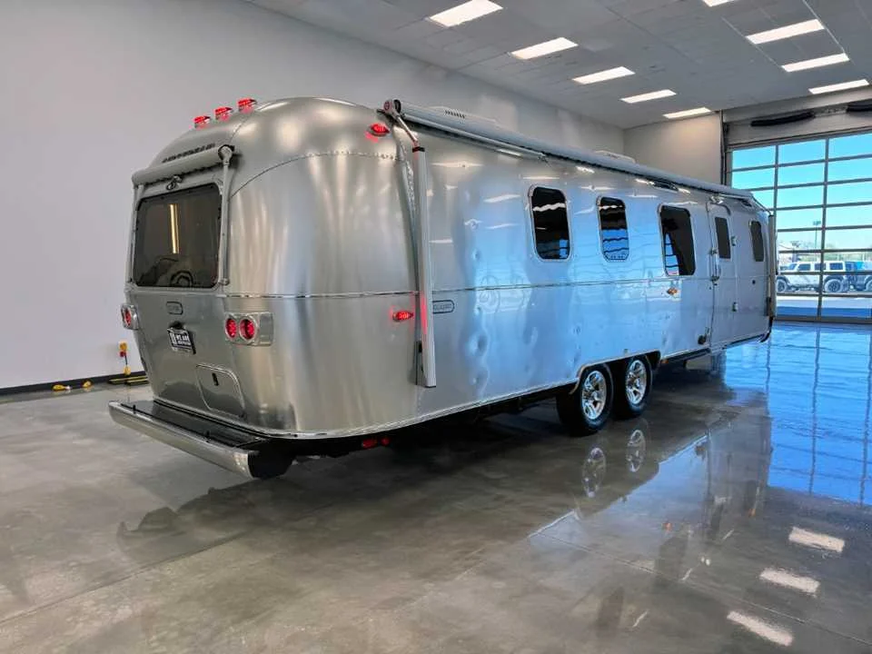 New 2026 SILVER AIRSTREAM  image 2