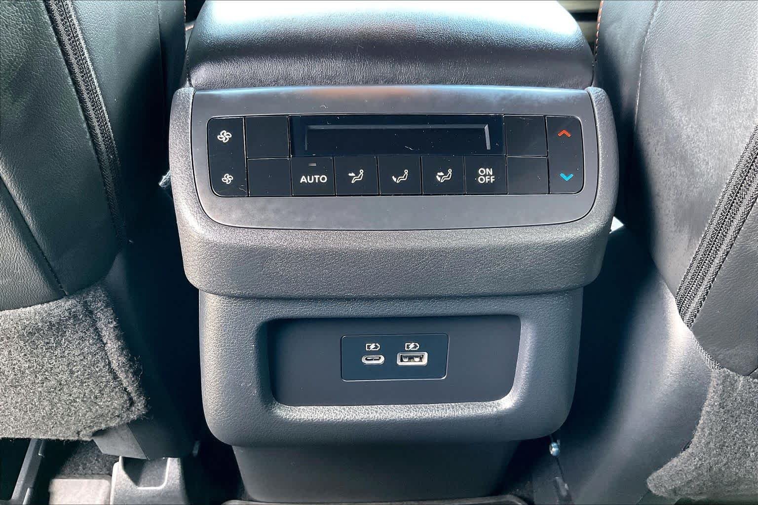 Used 2025 Glacier White Nissan Rock Creek image 31
