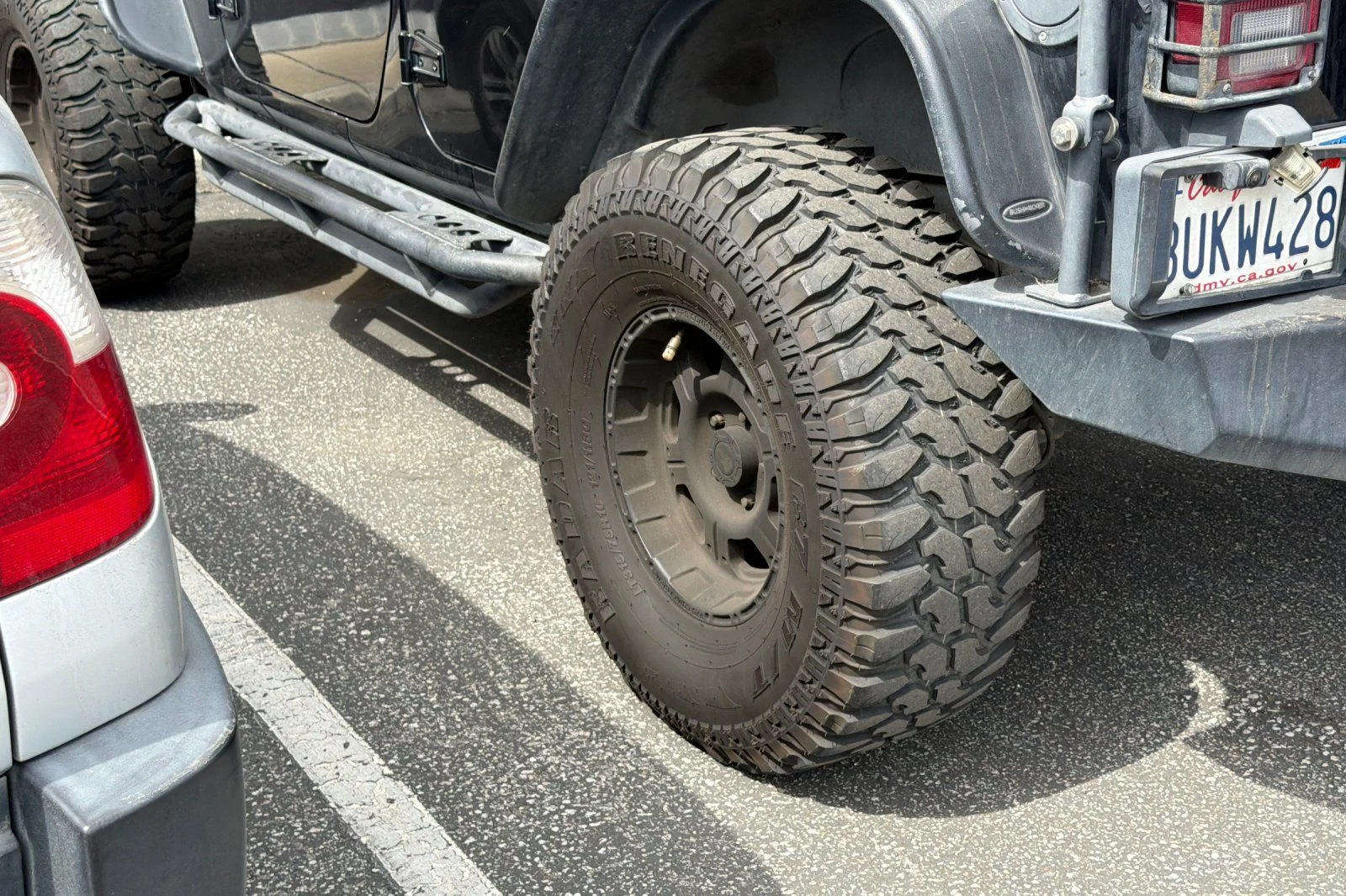 Used 2013 Black Jeep Unlimited Sport image 4