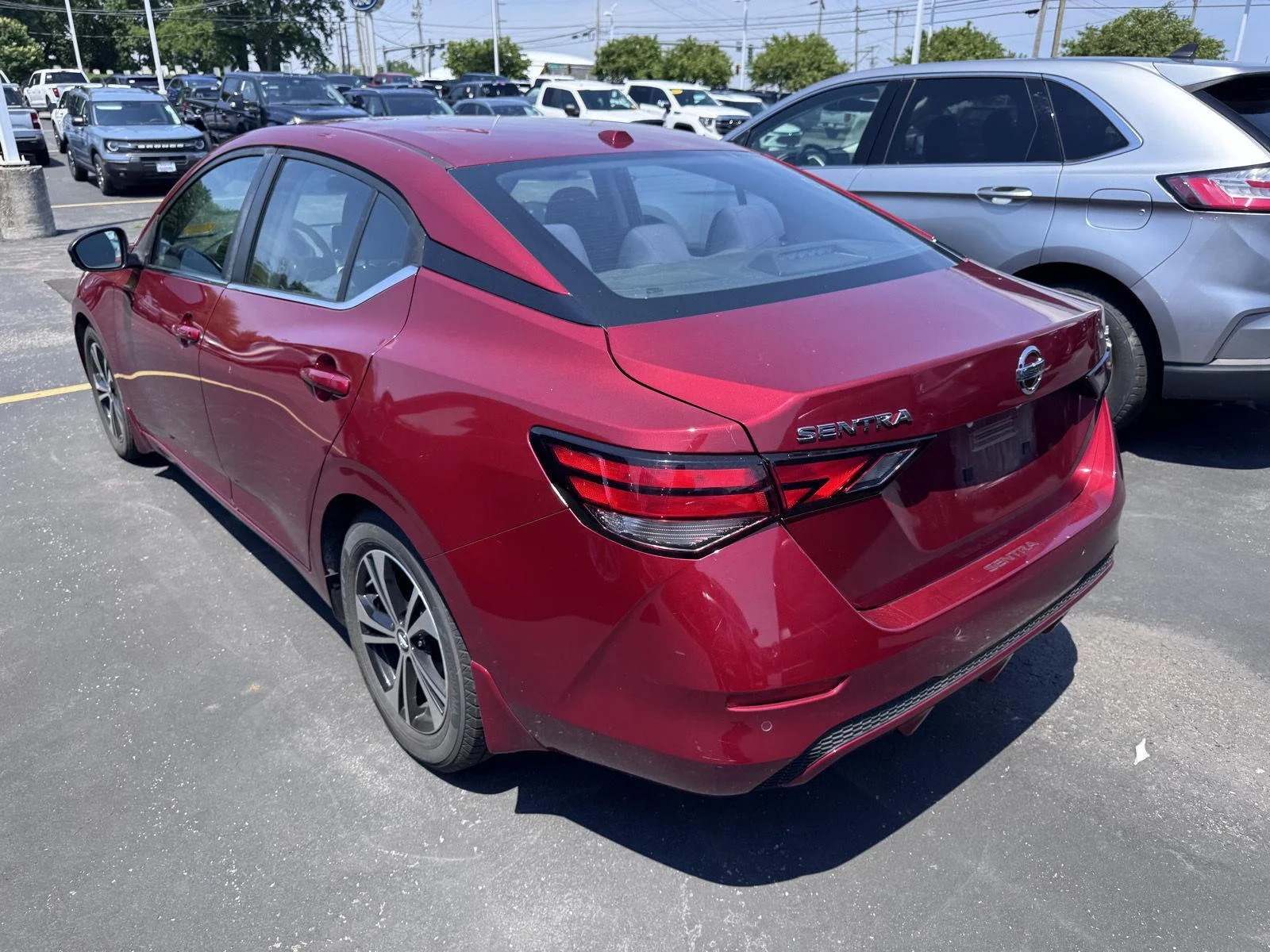 Used 2020 Scarlet Ember Nissan SV image 6