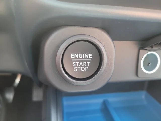 New 2026 Oxford White Ford XLT image 27