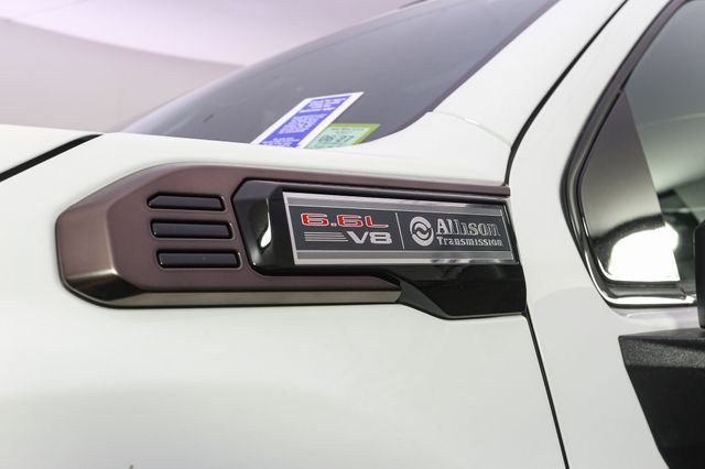 Used 2024 White GMC AT4X image 7