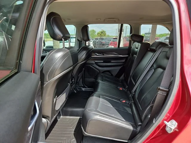 Used 2023 Red Jeep Limited image 11