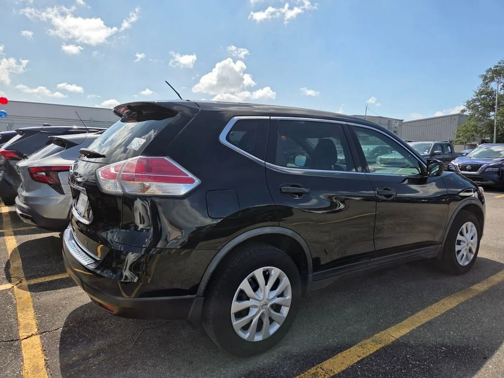 Used 2016 Black Nissan S image 4