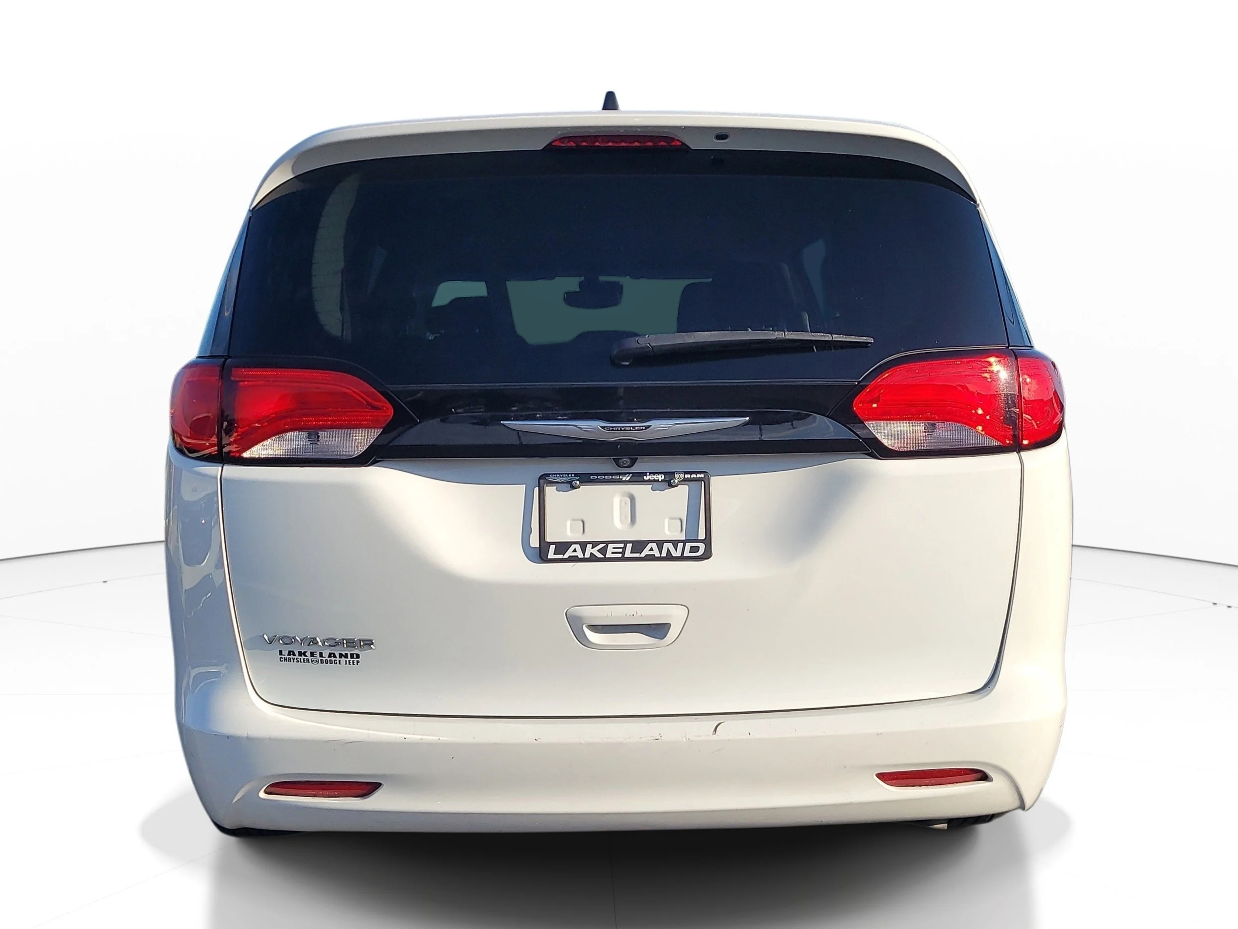 Used 2023 Bright White Clearcoat Chrysler LX image 5
