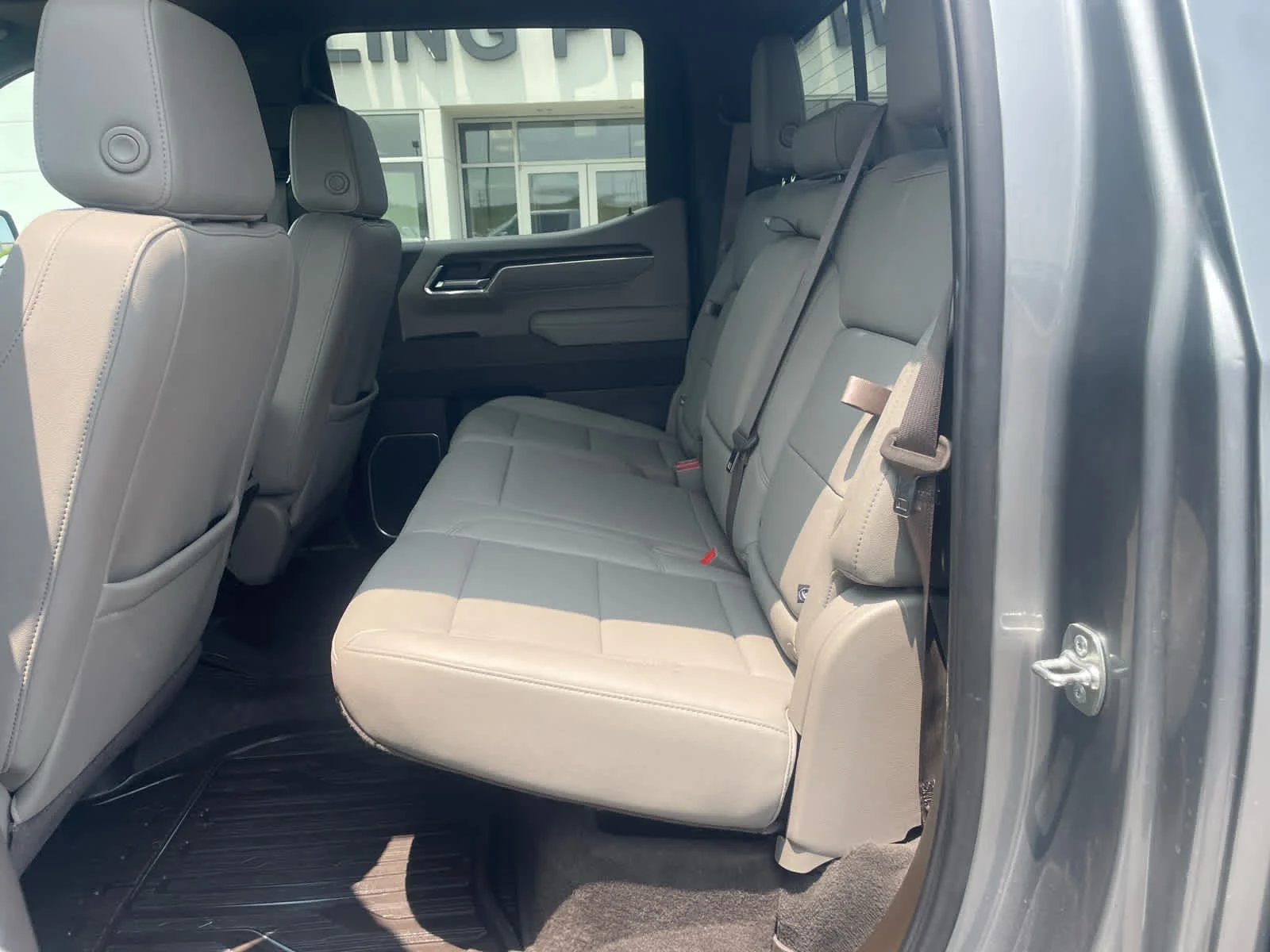 Used 2025 Sterling Metallic GMC SLT image 10